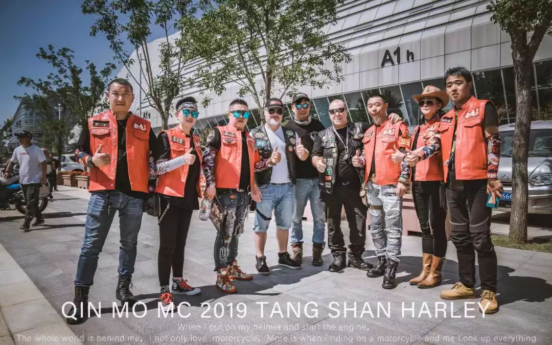 机车俱乐部装备之秦魔mc机车美女夜啤酒放荡不羁爱自由