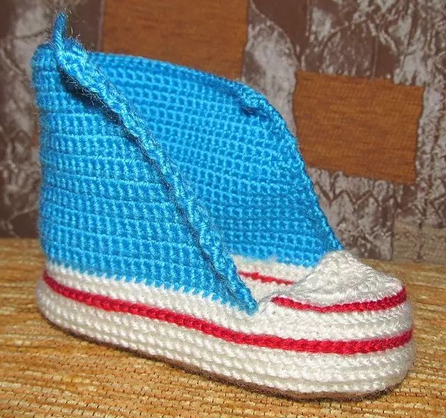 最潮的婴儿运动鞋,给你家宝宝钩一双吧(附教程)