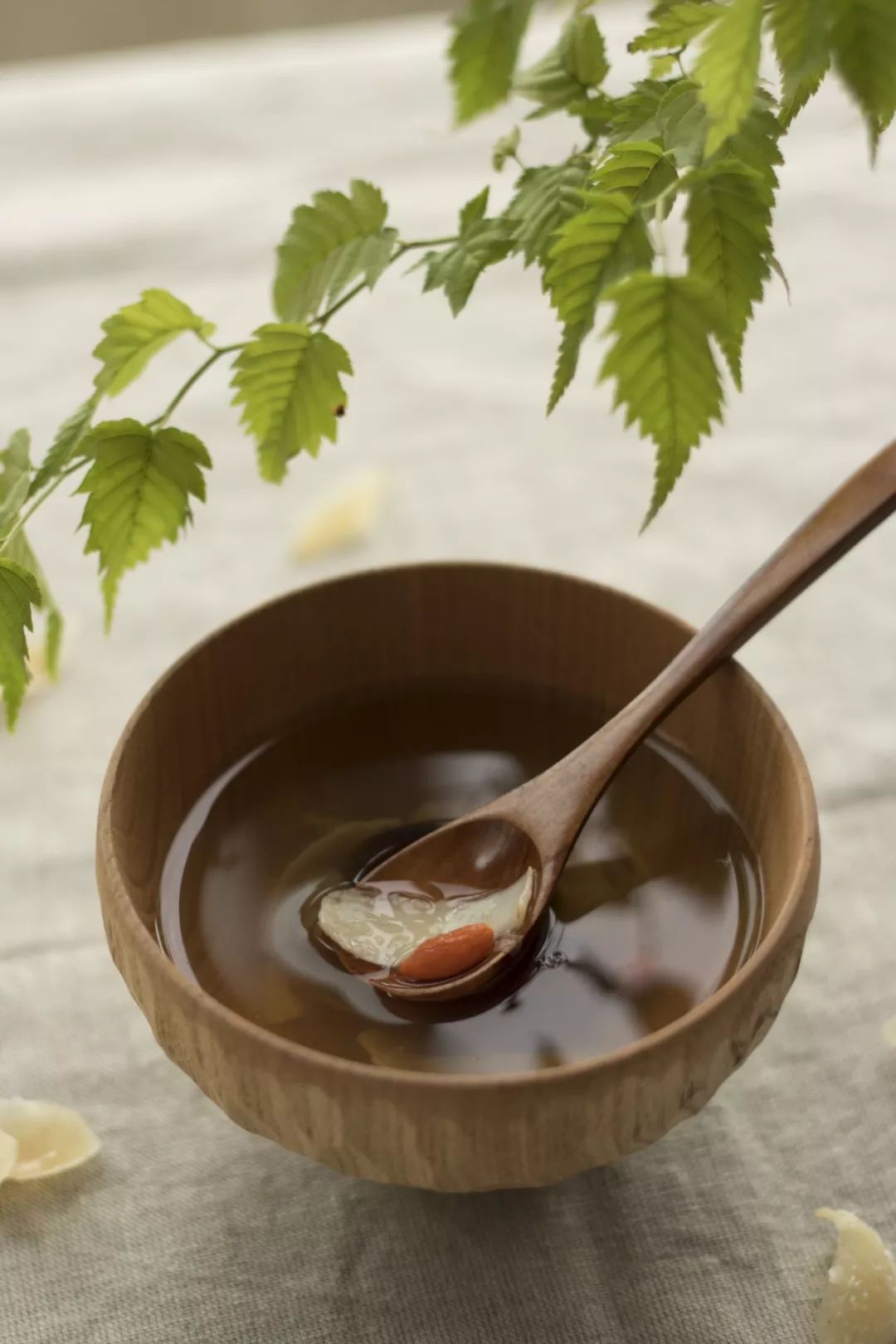 百合水:我秋天常喝的润肤水