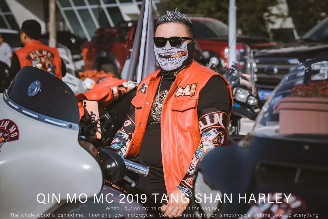 机车俱乐部装备之秦魔mc机车美女夜啤酒放荡不羁爱自由