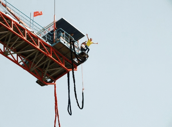 十一免费玩蹦极5d玻璃桥悬崖秋千彩虹滑道等一大波网红项目来袭