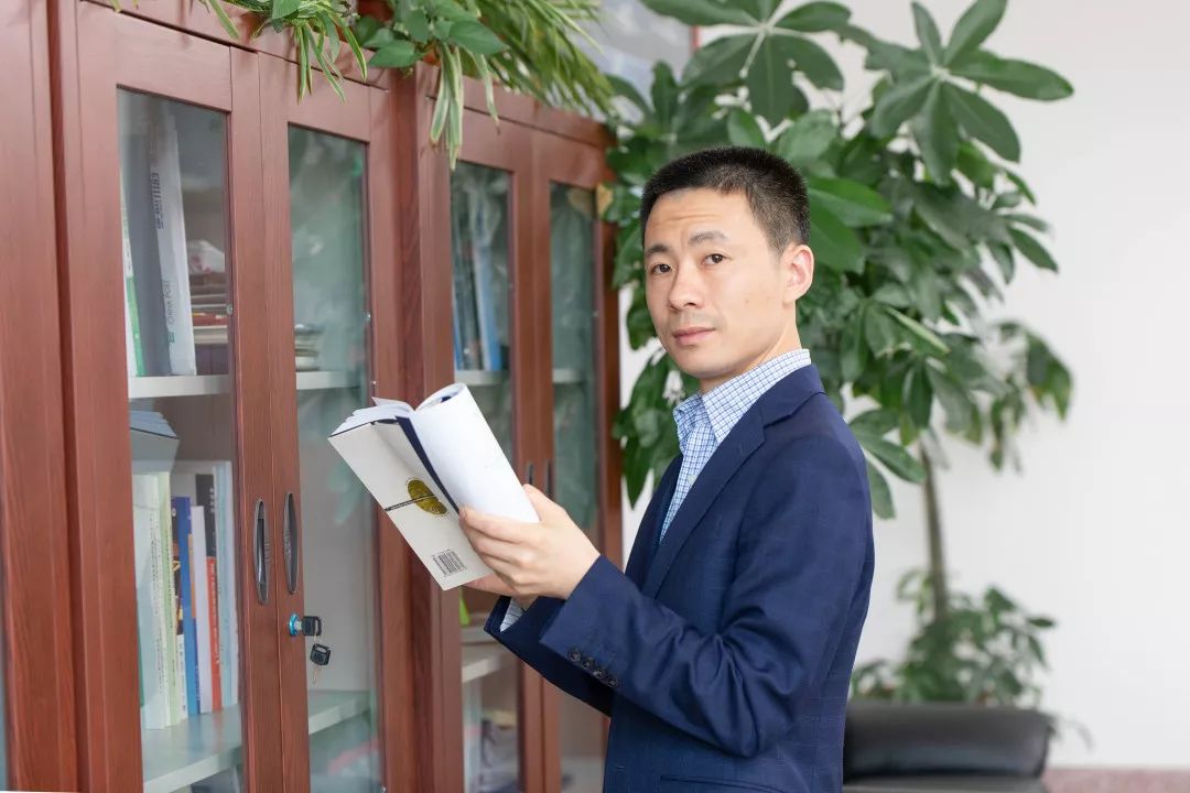 哈工程张阿漫教授获首届科学探索奖丨中俄将在哈尔滨合办大学预计招生