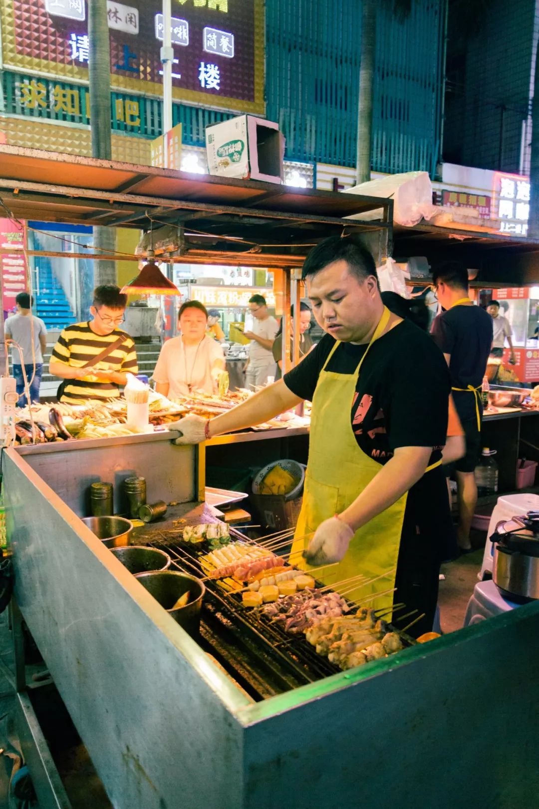 别吃外卖了今晚带你去深圳的火爆夜市