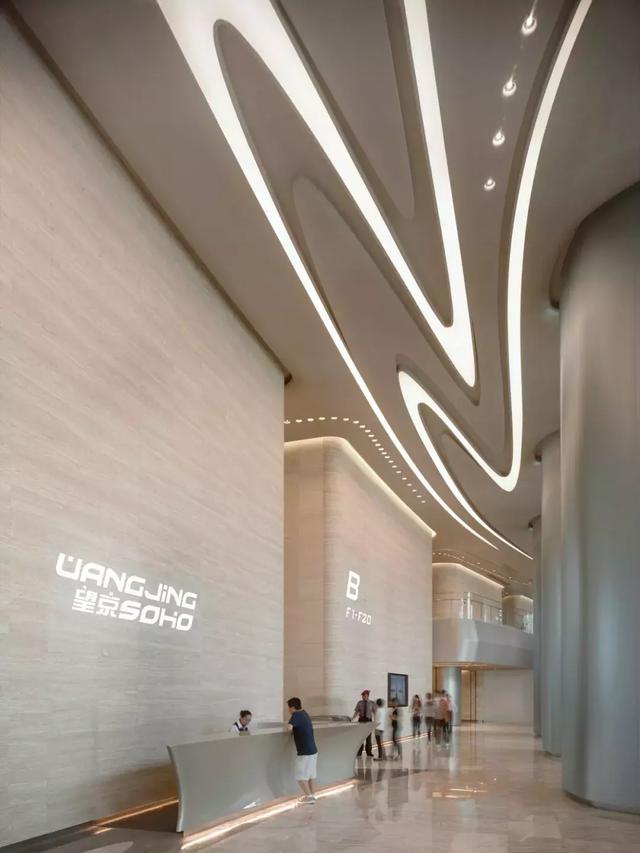 建筑女王扎哈哈迪德设计的望京soho开放五周年