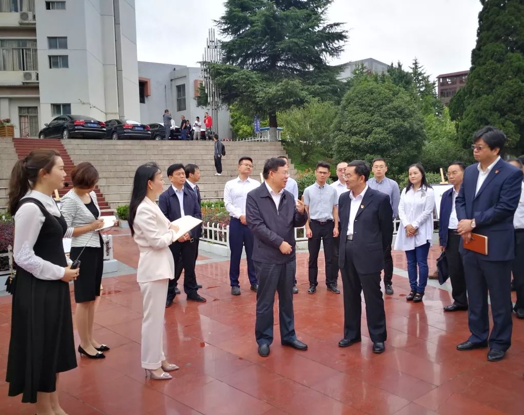 第1134期微理工夏红民一行到贵州理工学院开展考察调研