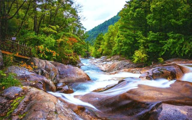 南五臺算是一個小眾景區,它屬於秦嶺終南山世界地質公園的一個核心