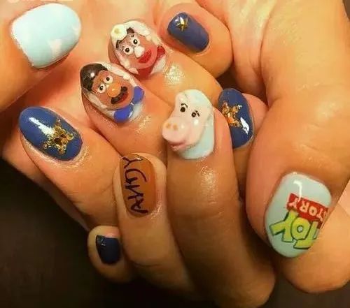 美甲做成这样看完彻底瞎了原谅我不懂时尚