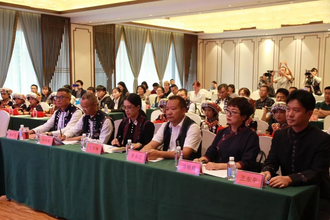 中共墨江哈尼族自治县委副书记,县长杨建忠,县委副书记,县委党校校长