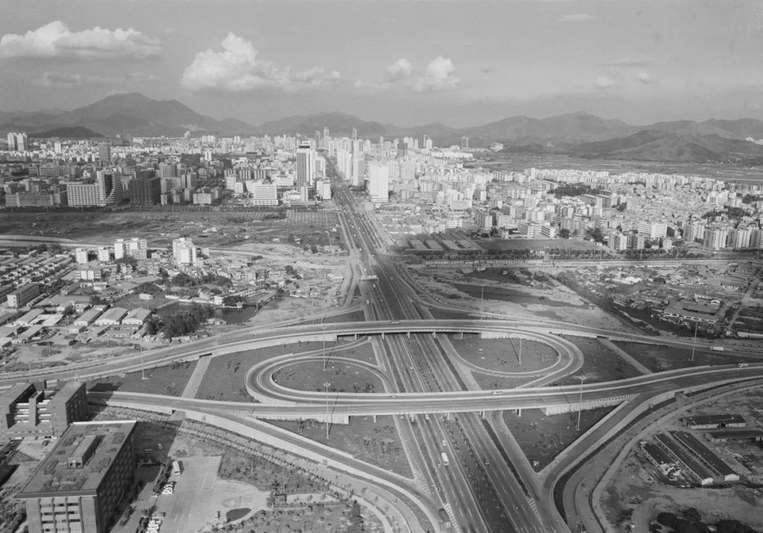 来了就是深圳人