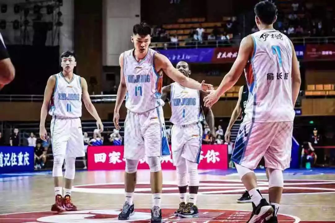 中欧篮球冠军杯拉开帷幕首日比赛中国球队齐获胜