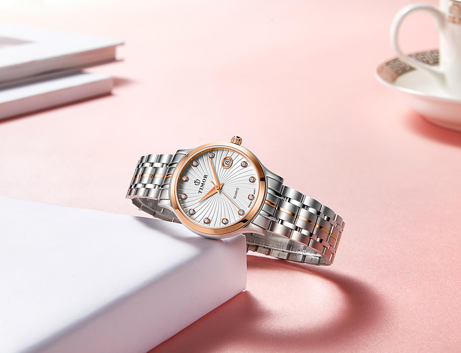 闪耀着高贵优雅的光芒,钻石,贝母,彩金,卡迈表 km1515那么手表便是