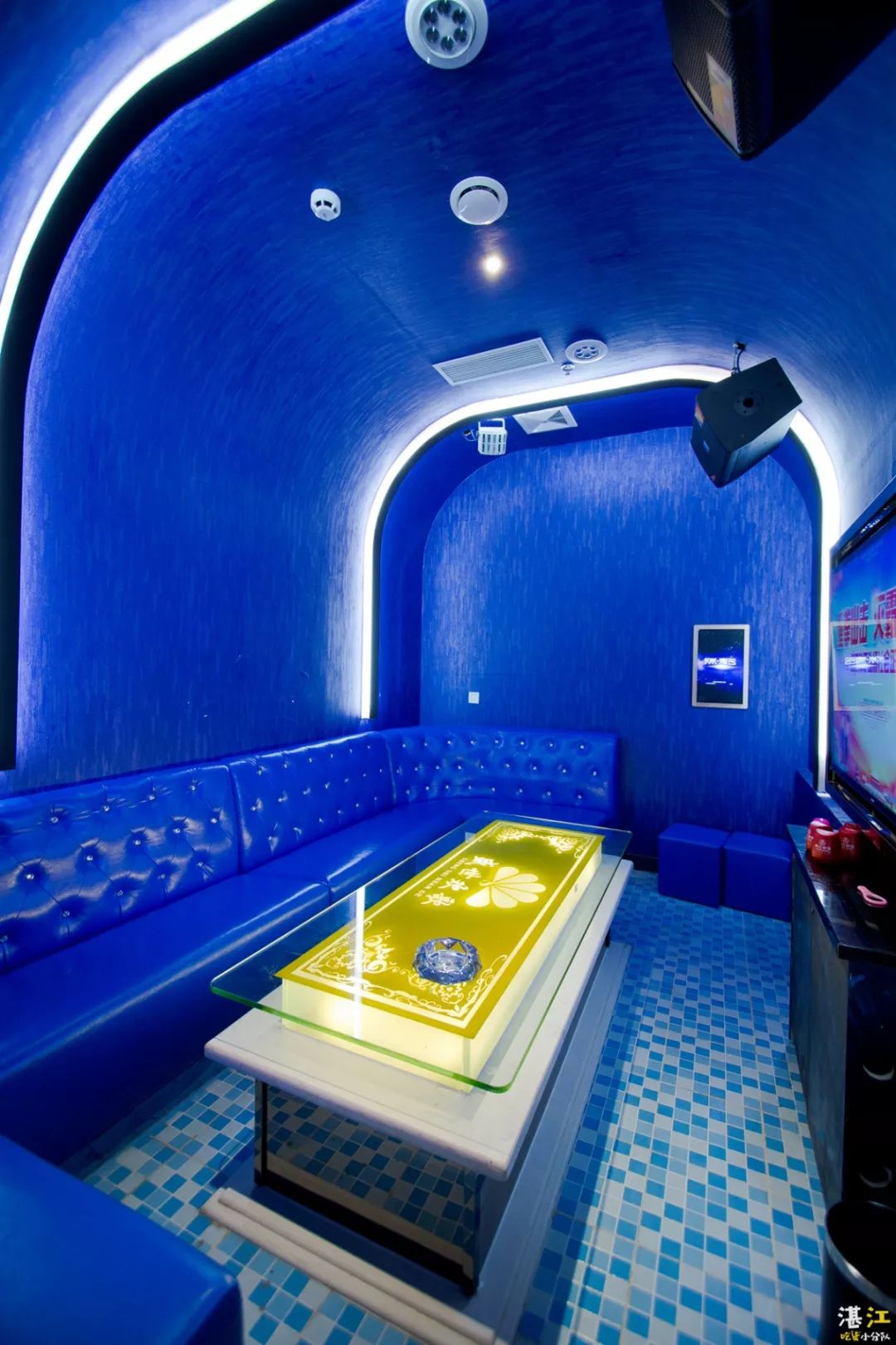 88元欢唱6小时40包厢任你k歌狂欢还自带梦幻旋转楼梯