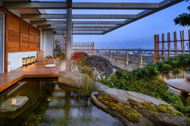 40平米的顶楼露台改造一番网友直呼想花钱来你这度假