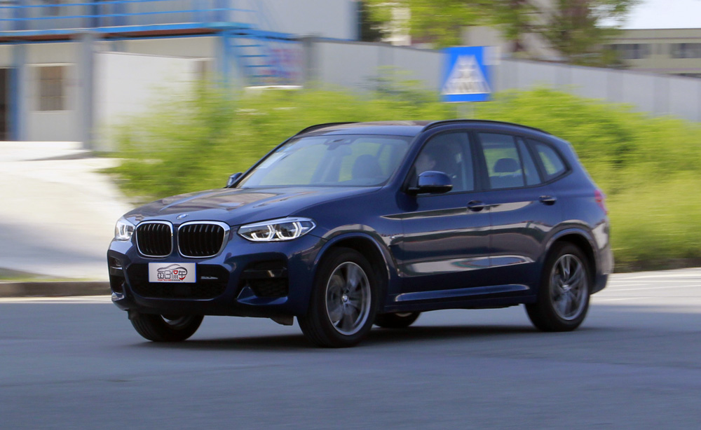 不跟风 做好自己 2019款华晨宝马x3 28i试驾评测