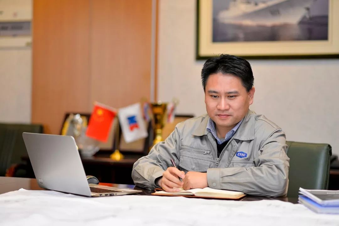 榜样公司lng船首席技术专家宋炜被评为中央企业劳动模范