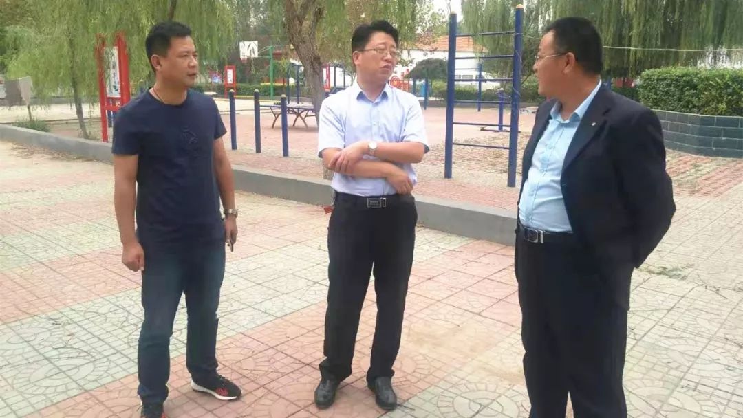 9月20日,市民政局局长田汝滨到九户镇幸福院督导检查.