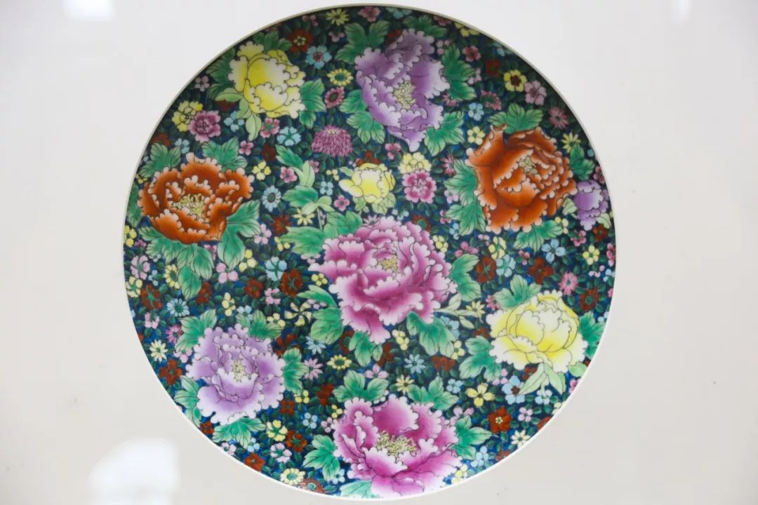 活动彩笔为针丹青作线和园精品广彩展览隆重开展