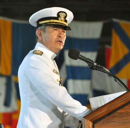 美第二个航母群增援海湾,舰长竟来自伊朗!