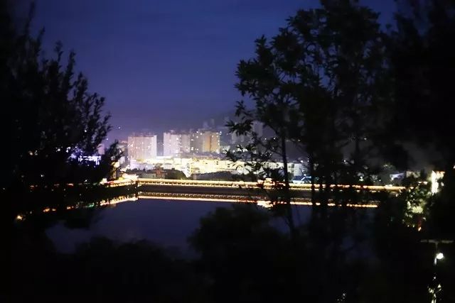 易门县长廊夜景图片图片