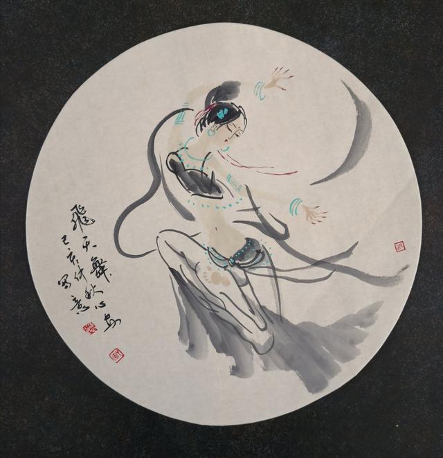 世态炎凉月圆缺,抛却夏扇换新装.才怨酷暑秋已凉,歌罢数星星.