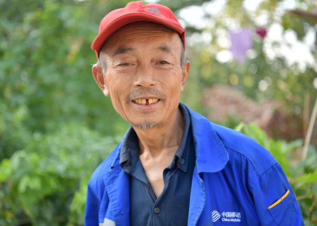 城关镇征集百张笑脸喜迎建国70周年