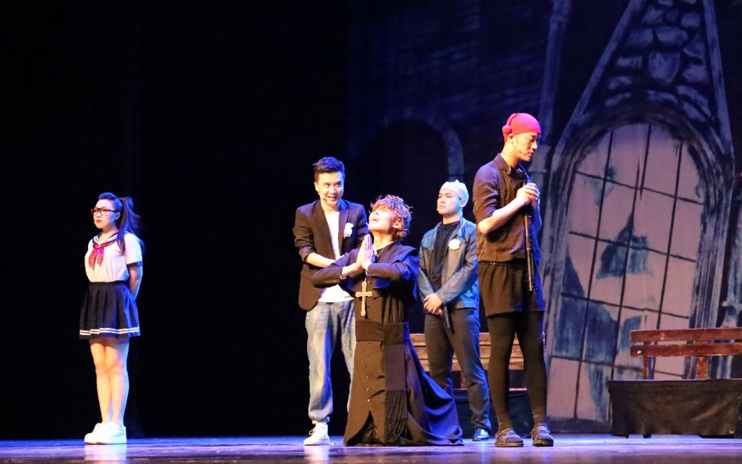 全景旅发开心麻花经典话剧乌龙山伯爵在洛成功上演
