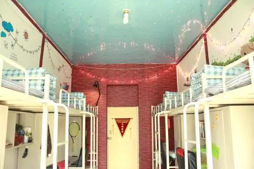 南京体育学院宿舍南京体育学院美食图书馆除主要为全院体育教学,竞技