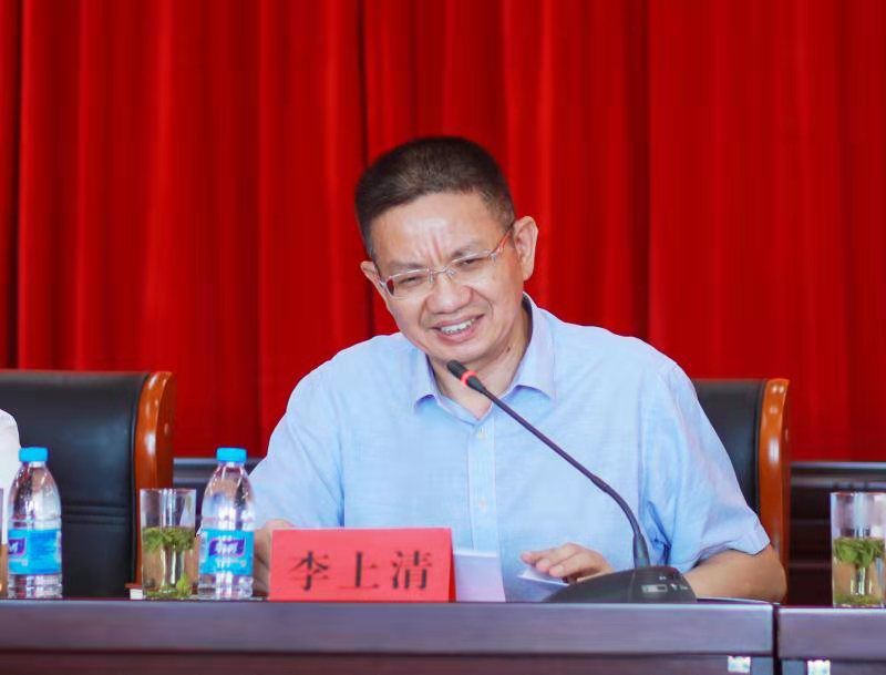 座谈会上,副县长李上清表示,海峡两岸地缘相近,气候相似,茶产业发展