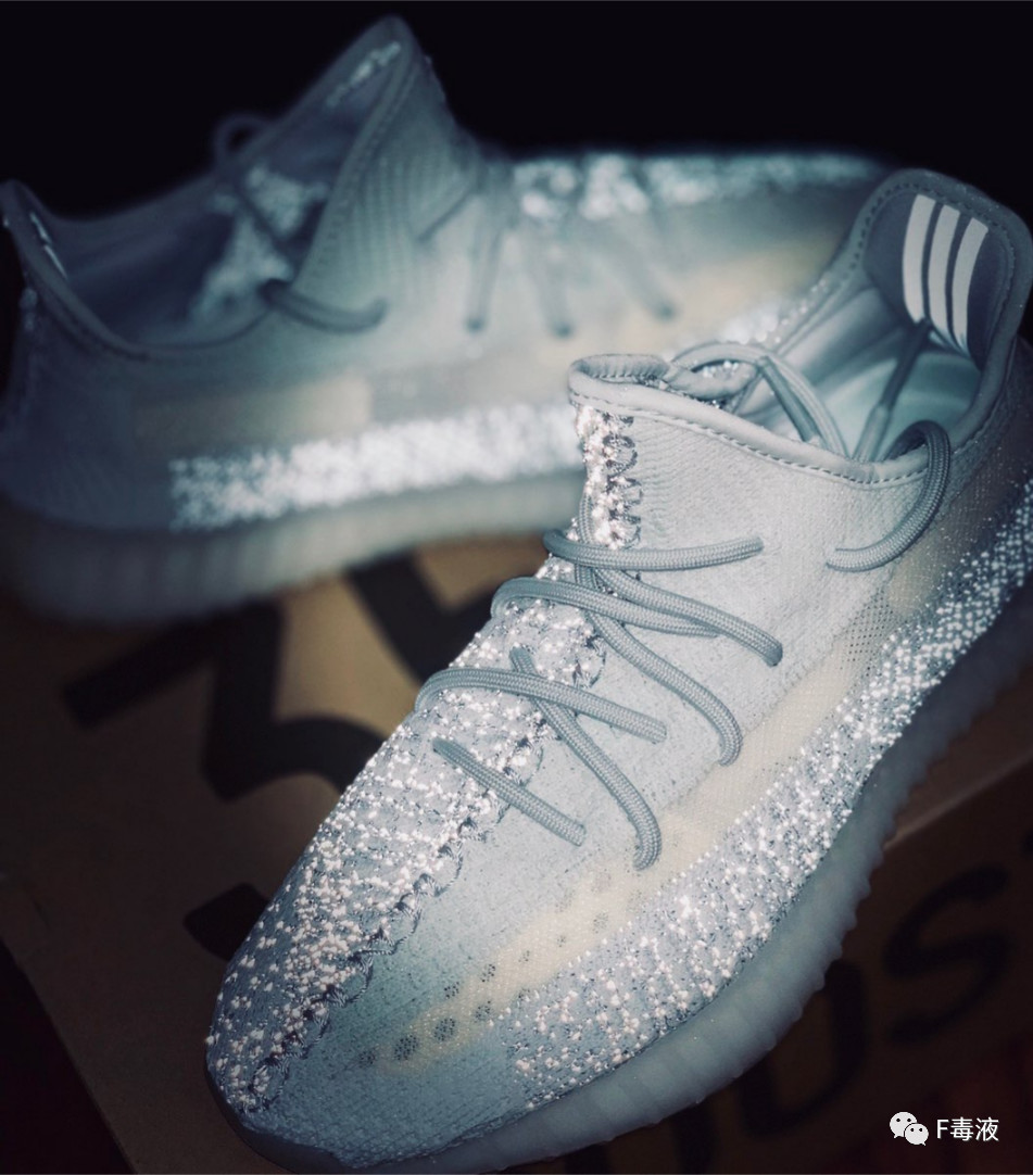 今天刷屏潮鞋yeezyboostcloudwhite冰蓝满天星