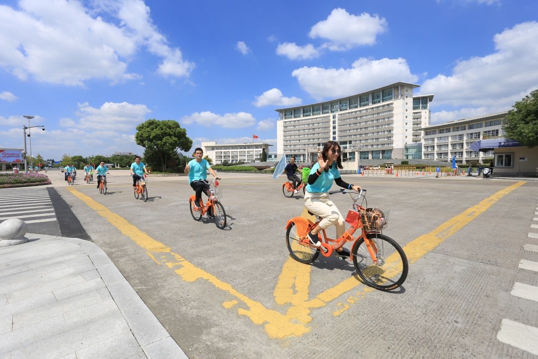 单车通过赠送免费骑行券或免费骑行一小时等方式鼓励市民体验绿色出行