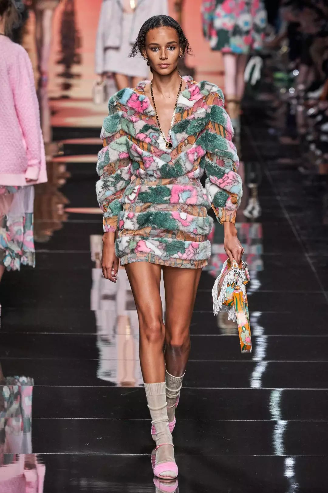 【服装设计】fendi2020春夏时装秀