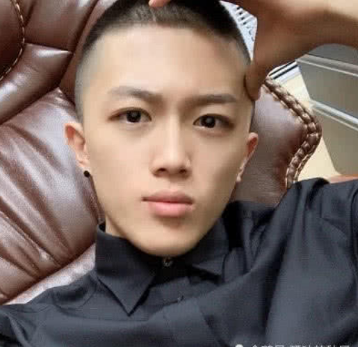 都说牌牌琦28号回归我不信看到了官方的态度终于等到了