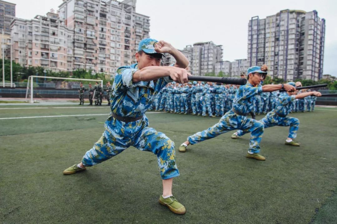 以青春之名,接受检阅!_军训