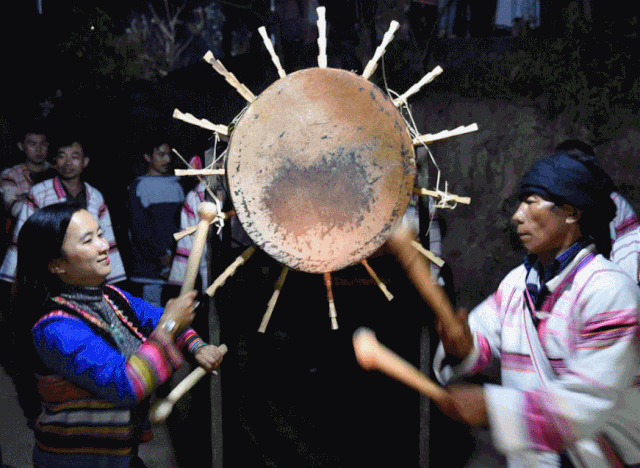 非遗云南基诺族跳了36年大鼓舞现在的她依然舞姿矫健身轻如燕