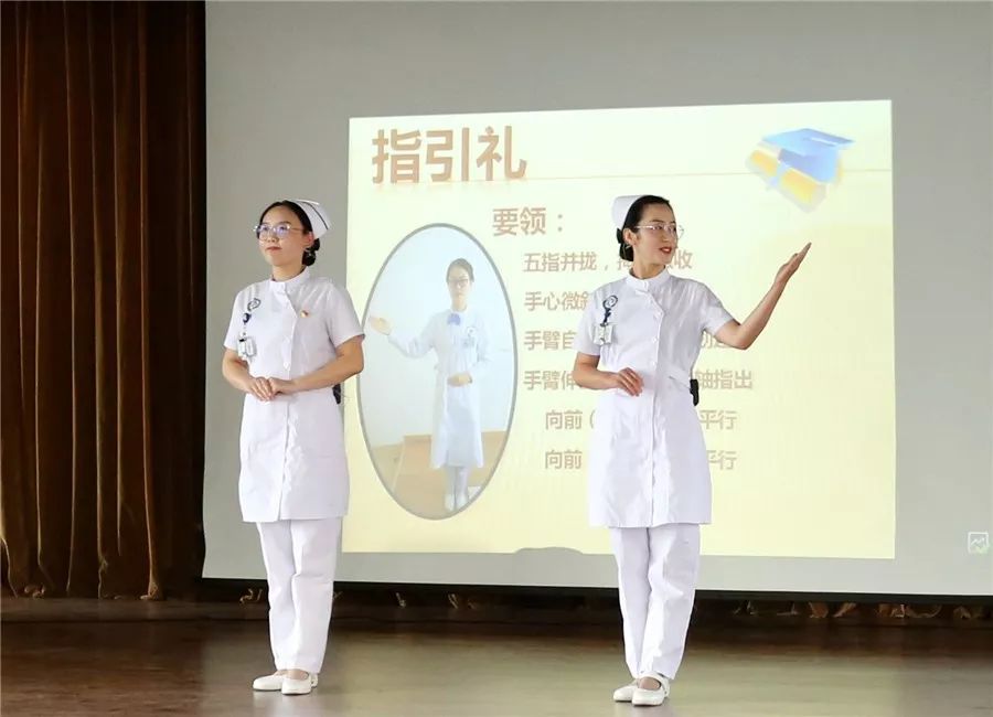【天使风采】石岛医院开展护士礼仪培训 塑造护士良好职业形象