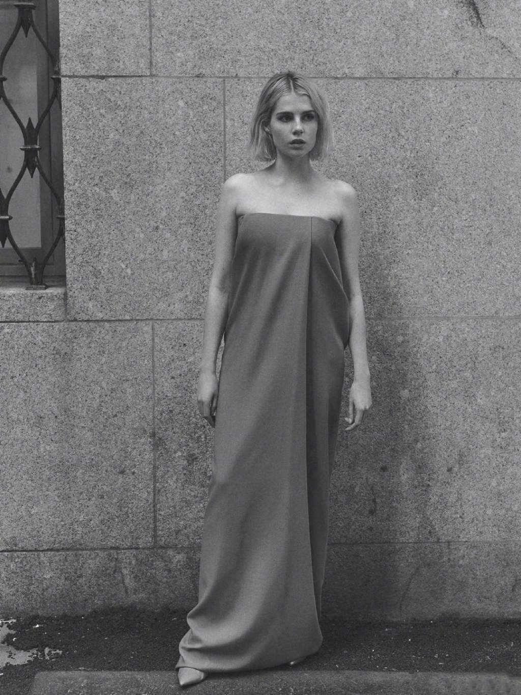 原创奥斯卡影帝女友露西宝通写真腔调十足与拉米马雷克相差13岁