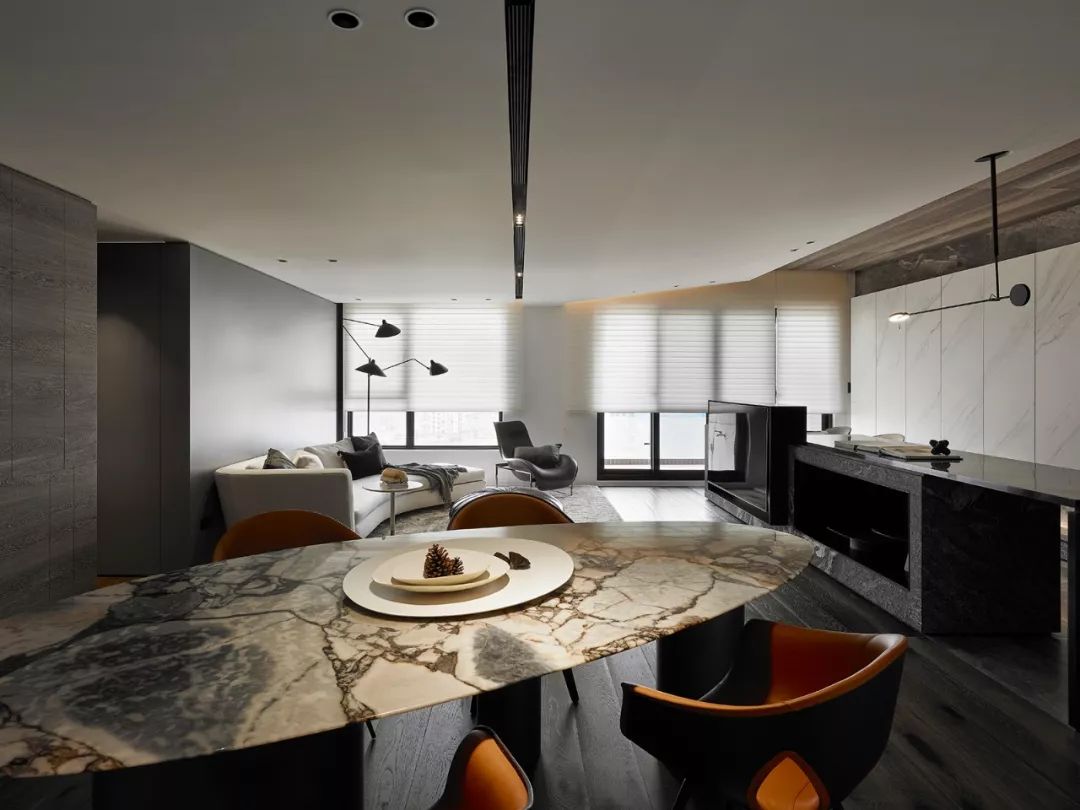 唐忠汉打破传统造就极致生活上半年度作品盘点