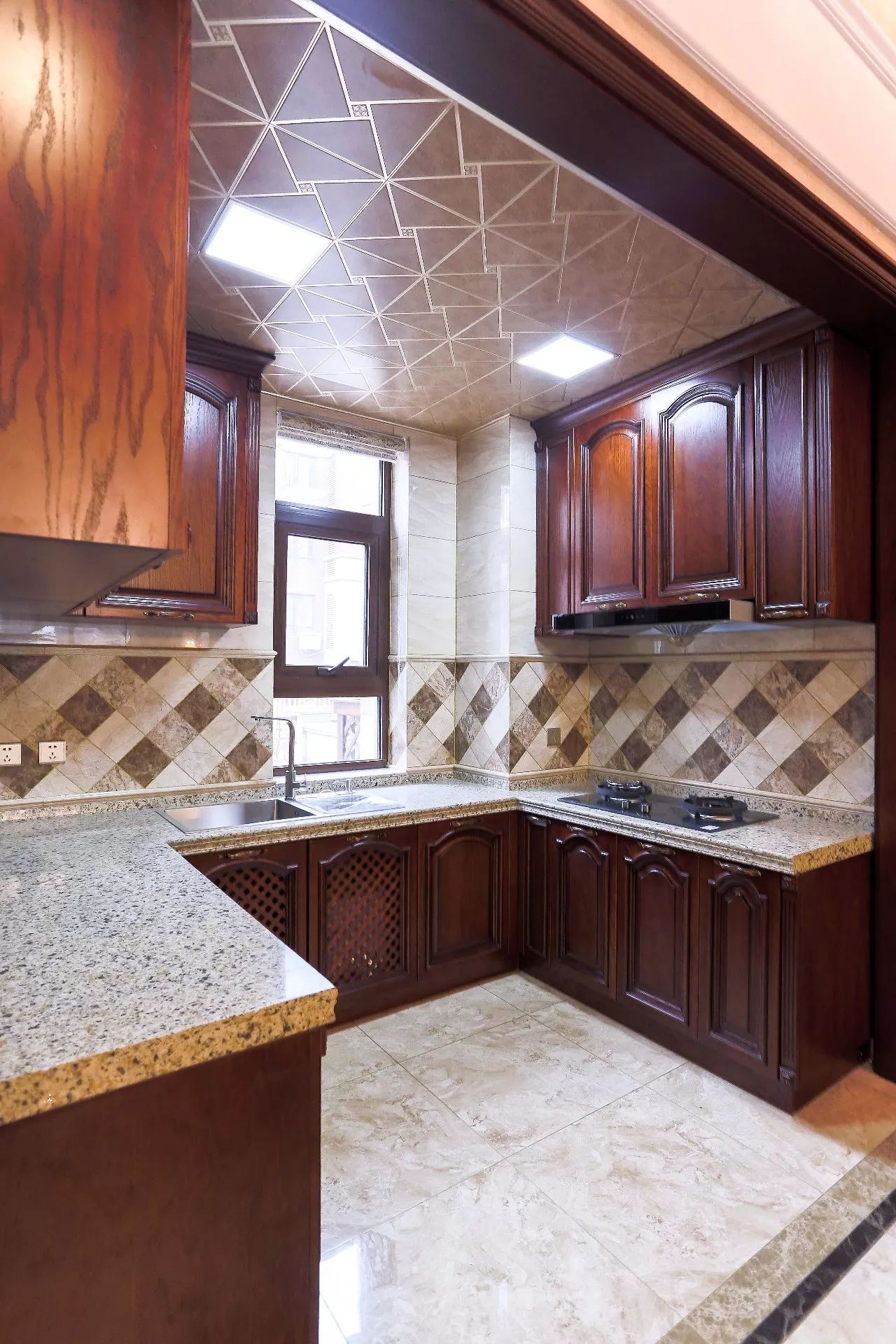 古典欧式让尊贵自然沁入生活细节