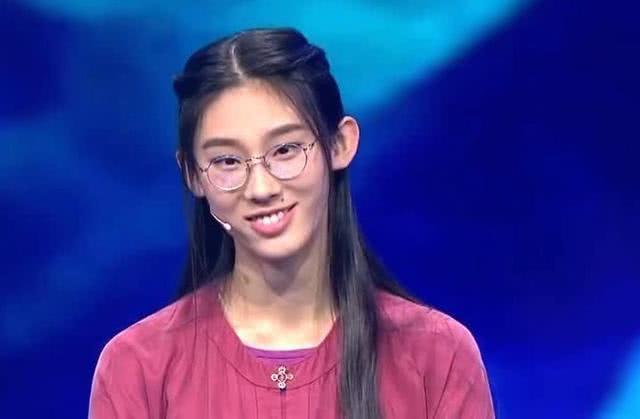 武亦姝军训总结文章被报刊发表却惹网友争议水平不过如此