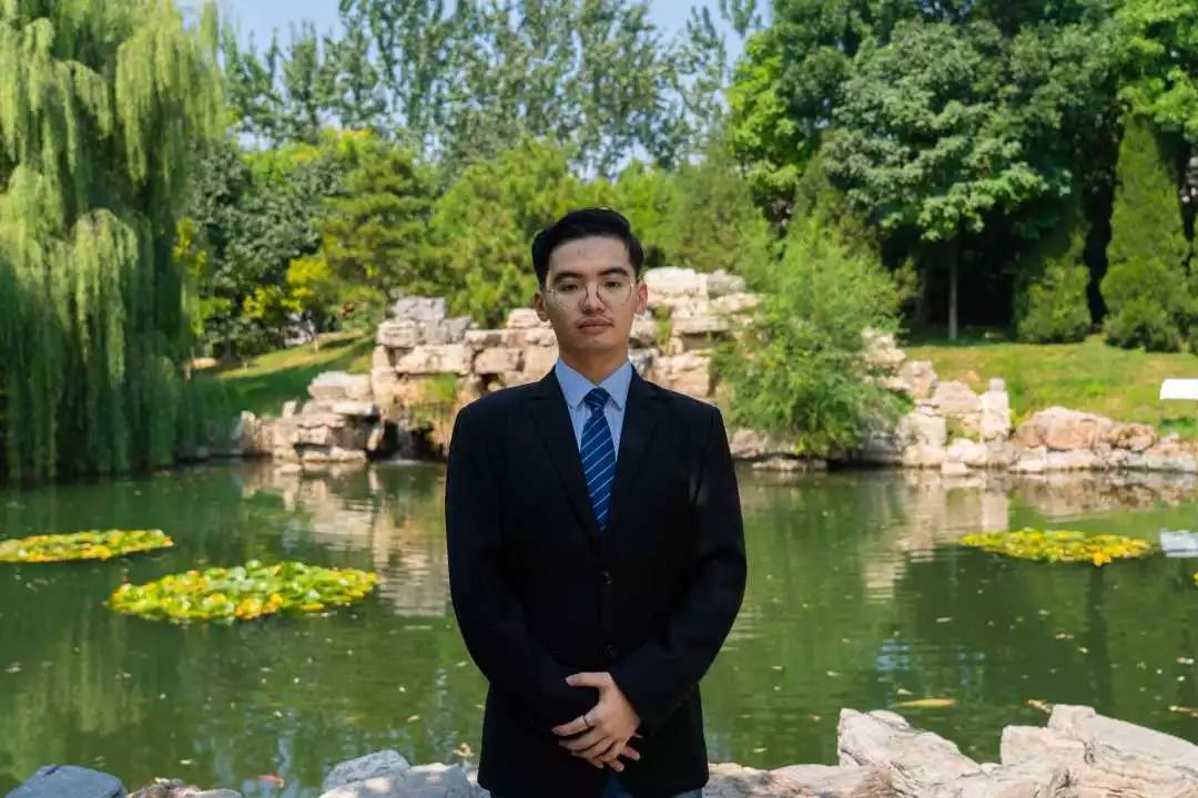 学生会动力书屋部长王基旭学生会外联部部长郭安昊记者站记者站站长