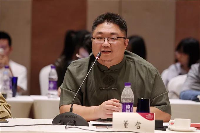 董哲北门影视文化创意工作室创始人,编剧董哲特别提到了电影中多处