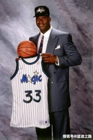 2分的贡献,带领魔术队首次杀入季后赛.