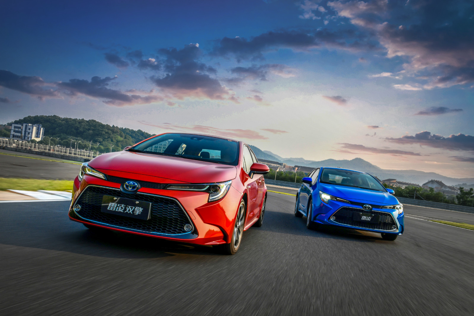 上市首月销量达到22万台全新换代雷凌打破低配走量定律