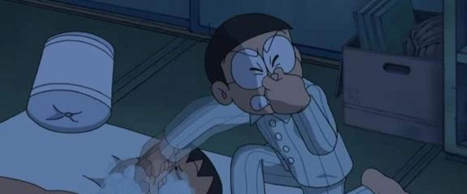 大雄受不了脏小子胖虎帮他刷牙洗澡然后憋气吸掉他的记忆