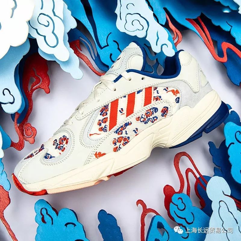 近日adidas yung-1又曝出一款新配色,看起来有些中国风.