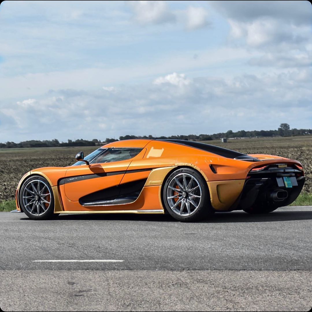 限量80台中唯一选用橙黑色车漆的科尼赛克regera!