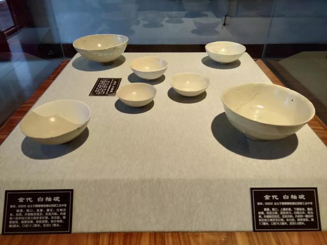 瓷器杂项鉴定专家赵峰原名赵建华走进鹤壁窑博物馆分享鹤壁瓷窑文化