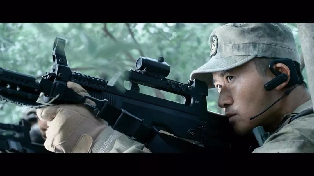 攀登者对于历史我们应心存敬畏致敬攀登精神为国登山的意义何在吴京