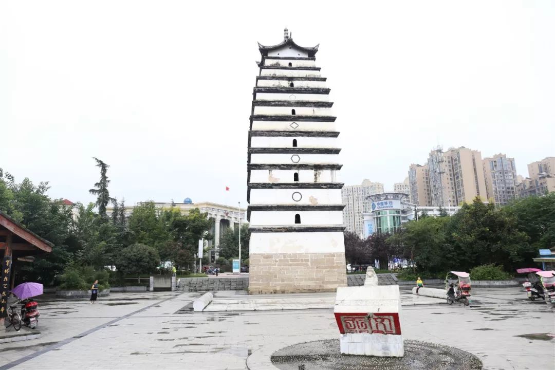 文星塔,始建于清道光十年(1831年),完成于光绪四年(1878年),共13层