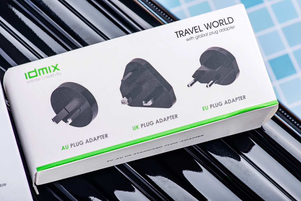 idmix大麦三合一超级旅行充,一个够了_插头